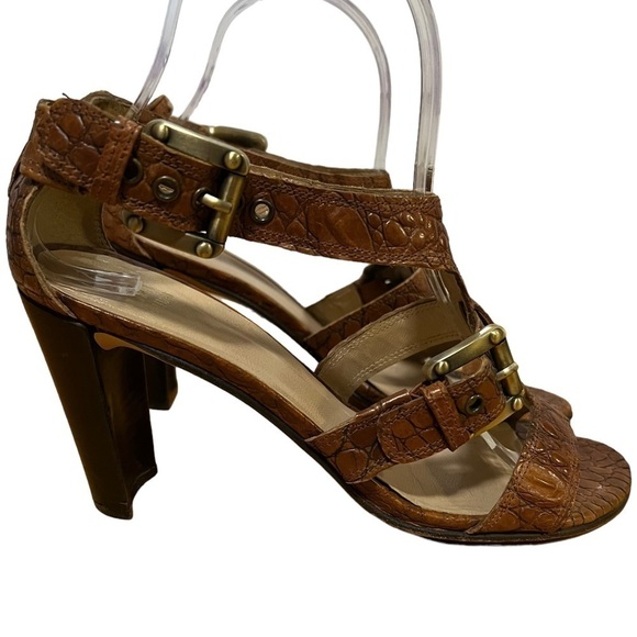 Stuart Weitzman Shoes - Stuart Weitzman 6.5 Brown Leather Heel Sandal Shoes
